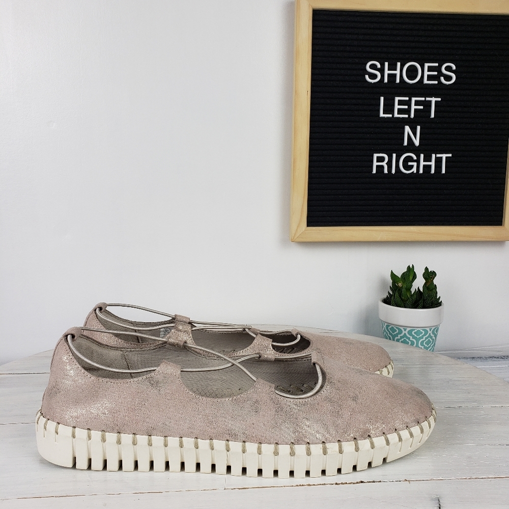 457GAP Skechers Sepulveda Blvd Tread With Me slip ons